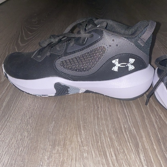 Under Armour Other - Brand new, size 5.5Y , Under Armour sneakers black and white